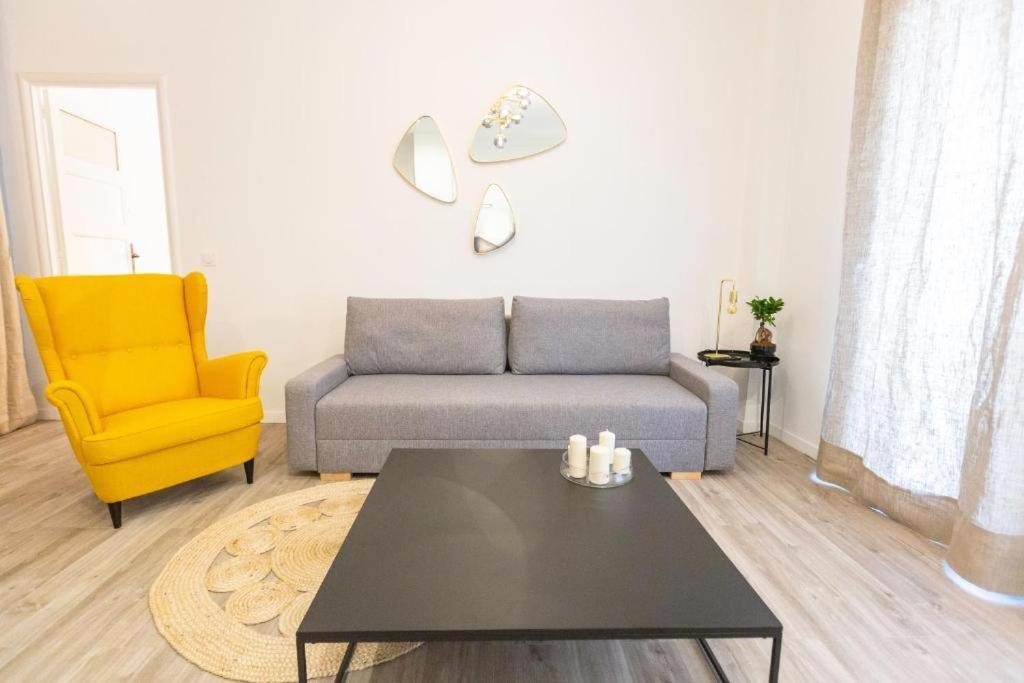 3 Min A Pied De La Gare St Charles - 3 Avec Clim, Sdb Et Tv Apartment Marseilles